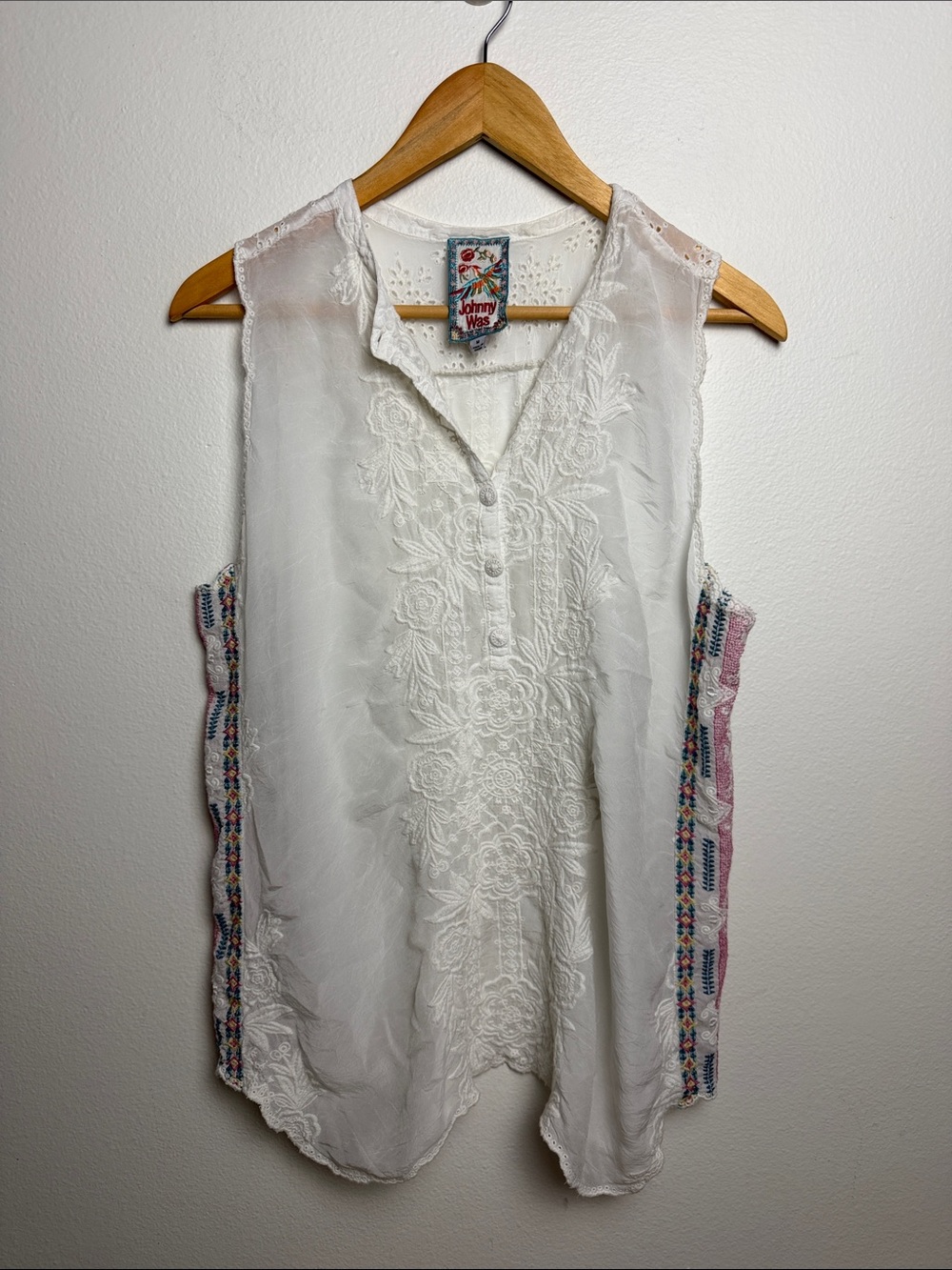 Johnny Was Rosslyn Clio Embroidered Sleeveless Button Front Top - Picture 2 of 8